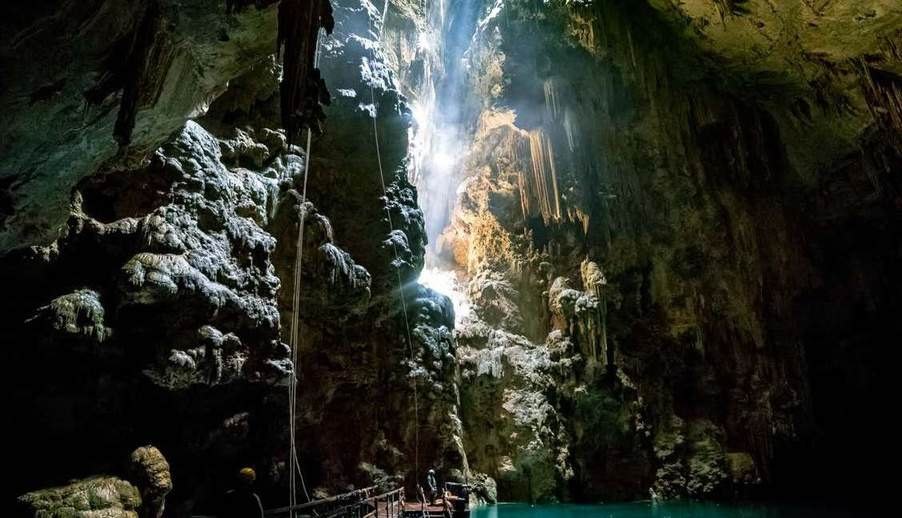 Abismo Anhumas — Contemplação — passeio em Bonito, MS