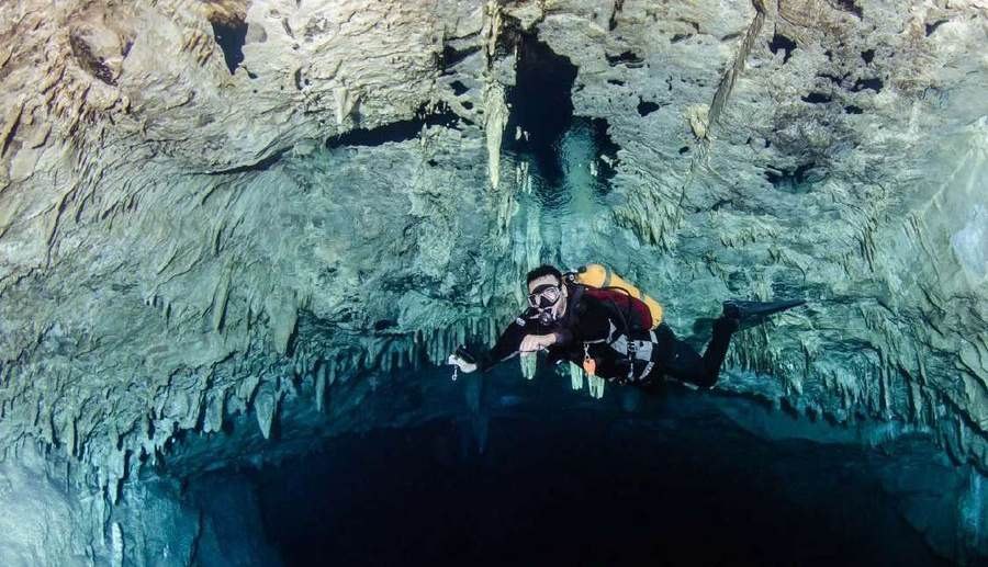 Mergulho Gruta do Mimoso — atrativo turístico em Bonito, MS